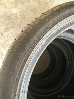 225/40R18 - 3