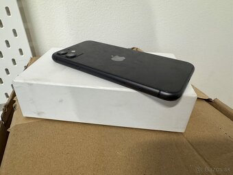 iPhone 11 64 GB - 3