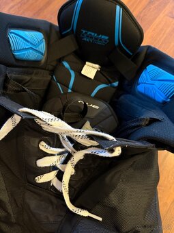 hokejové nohavice TRUE AX7 (Classic Fit) – SR - 3