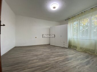 TEHLOVÝ 2-IZB.BYT , CENTRUM, VHODNÉ NA INVESTÍCIU AJ BÝVANIE - 3