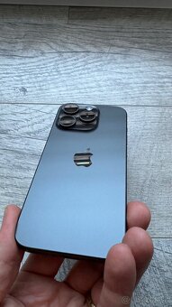 iPhone 15 Pro 128 GB Titánová čierna - 3