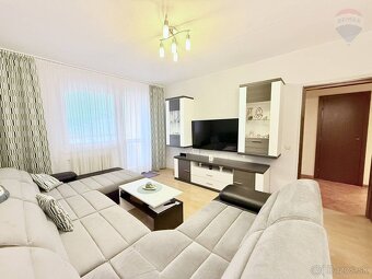 3 - izbový byt na ulici Mierovej v Humennom, na predaj. - 3