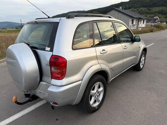 Toyota Rav4 2.0 Benzín - 3
