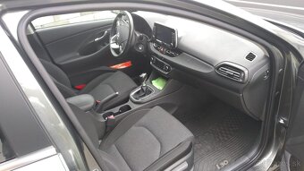 Predám Hyundai I30 combi výbava FAMILY 1.5i -81kW- v SENICI - 3