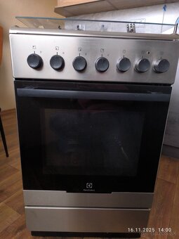 Plynový sporák z elektrickou rúrou - 3