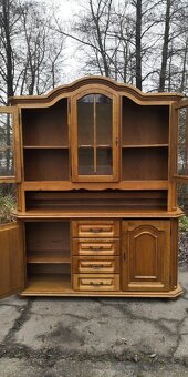 Masivny rustikálny príborník - 3