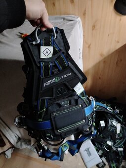 Bezpečnostný protipádový postroj - 3