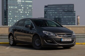 Opel Astra 1.4 benzín/plyn, AT6 - 3