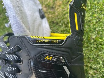 HOKEJOVÉ KORČULE BAUER SUPREME M4 VEĽKOSŤ 6,5 FIT2 - 3