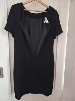 Čierne dámske púzdrové šaty -kokteilky - 3