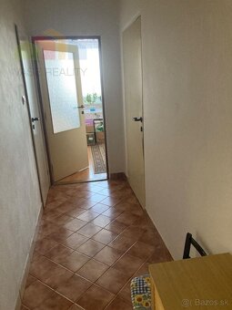 ZNÍŽENÁ CENA - Predaj 3 - izbový moderný byt s dvomi balkón - 3