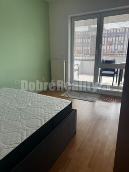Prenájom Kompletne zariadený 2 - izbový byt s loggiou a par - 3