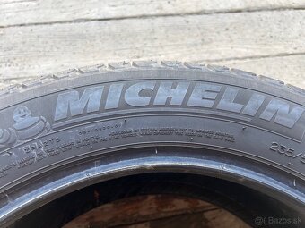 235/55R18 100V Michelin Latitude Tour HP - 3