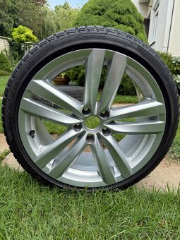 Pirelli Sottozero 225/40 r18 - 3