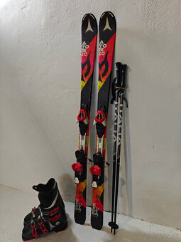 LYŽE ATOMIC REDSTER MARCEL HIRSCHER 140CM + LYŽIARKY ATOMIC - 3