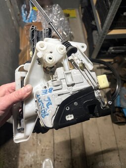 Zámok dveri VW Passat B6 LP - 3