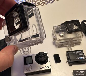 GoPro Hero 4 s prislušenstvom - 3