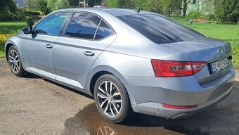 Skoda Superb 2.0tdi 110kw sedan - 3