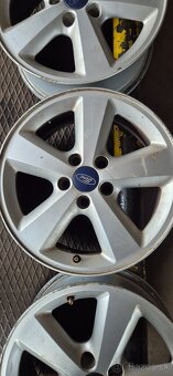 Predám 4ks hlinikové disky originál na FORD. - 3