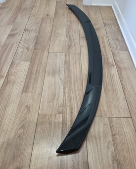 SKODA OCTAVIA 4 IV spoiler kridlo lipko na kufor - 3