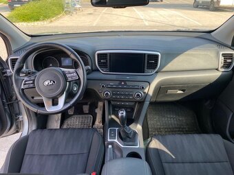 Kia Sportage 1.6 GDI Silver Benzín - 3