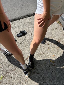Exkluzívne školské zdravotné šľapky - 3
