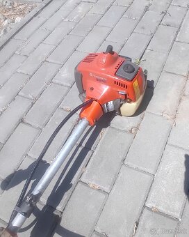 Krovinorez Husqvarna 323r - 3
