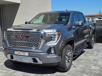 GMC Sierra 5.3L V8, 2021 AT4 výbava Full DPH - 3