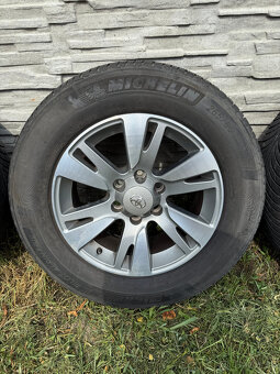 Predam 18" originalne kolesa Toyota so zimnymi pneumatikami - 3