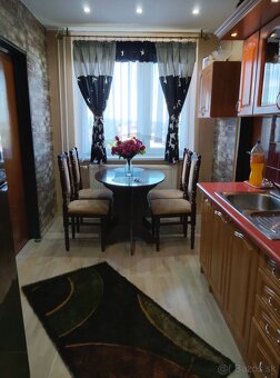 Predám 3 izbový byt v sečovciach v centre mesta - 3