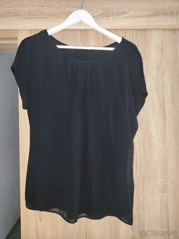 ružová sukňa, sivé rifle, čierna blúzka, čierna sukňa,košele - 3