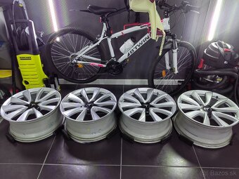 5x114.3 r19 tesla - 3