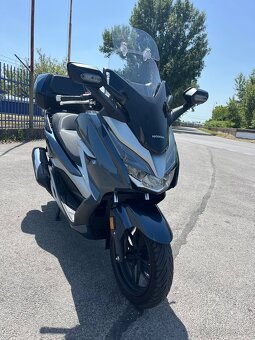 Honda Forza 300 - 3
