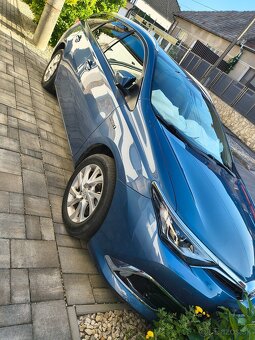 Toyota Auris hybrid combi - 3