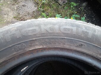Predám 4ks zimné pneu Nokian 185/65R15 - 3