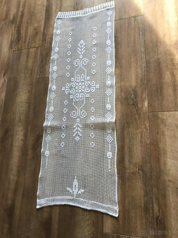 zaclonka a vyšivaný obrus - 3