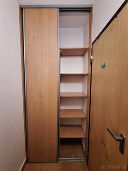 Rolldoor dvere s poličkami - 3