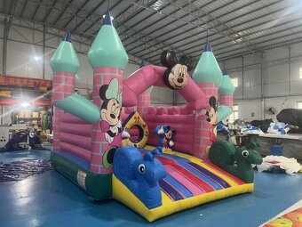 Skakaci hrad Mickeymouse - 3