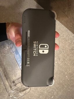 Nintendo switch lite - 3