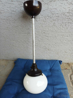 Predám bakelitovú lampu s mliečnym sklom - 3