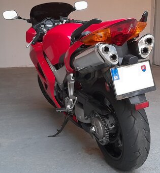 Honda VFR 800 V-TEC 2002 - 3