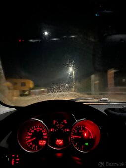 Predám alfa romeo 147 1.9 jtd - 3