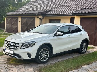 Mercedes GLA trieda 200 D A/T - 3