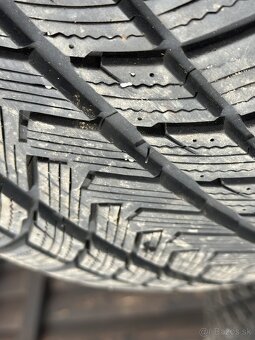 275/50 R20 Zánovné zimné PNEU - 3