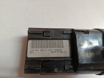 vypinac svetiel fabia 1u0941531d 20€ - 3