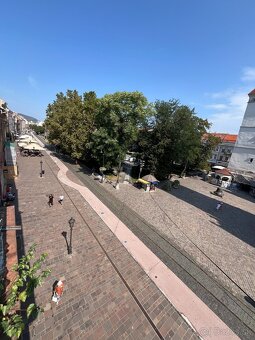 3 izb. tehlový byt s balkónom na Hlavnú ulicu, Staré mesto - 3