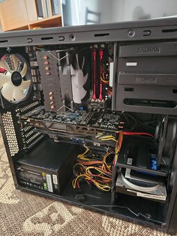 Stolný PC AMD FX 8320/R9 280X/16GB Ram - 3