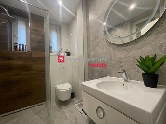 Nadštandartný luxusne zrekonštruovaný tehlový 1,5 izb byt v - 3