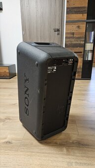 Sony XB90 - 3
