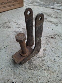 Skuter cezeta 175 prasa diely 2 - 3